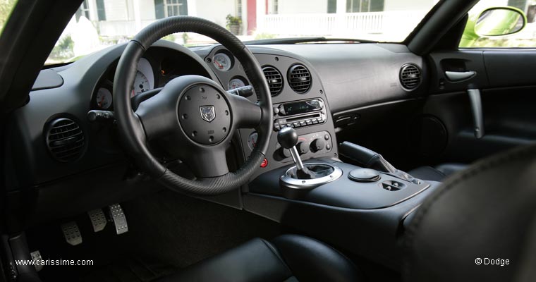 Dodge Viper SRT10 intérieur
