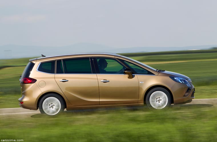Opel Zafira 3 2011